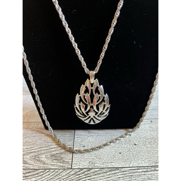 Vintage Trifari Silver Plated Double Chain Pendant Necklace Signed - Picture 2 of 6